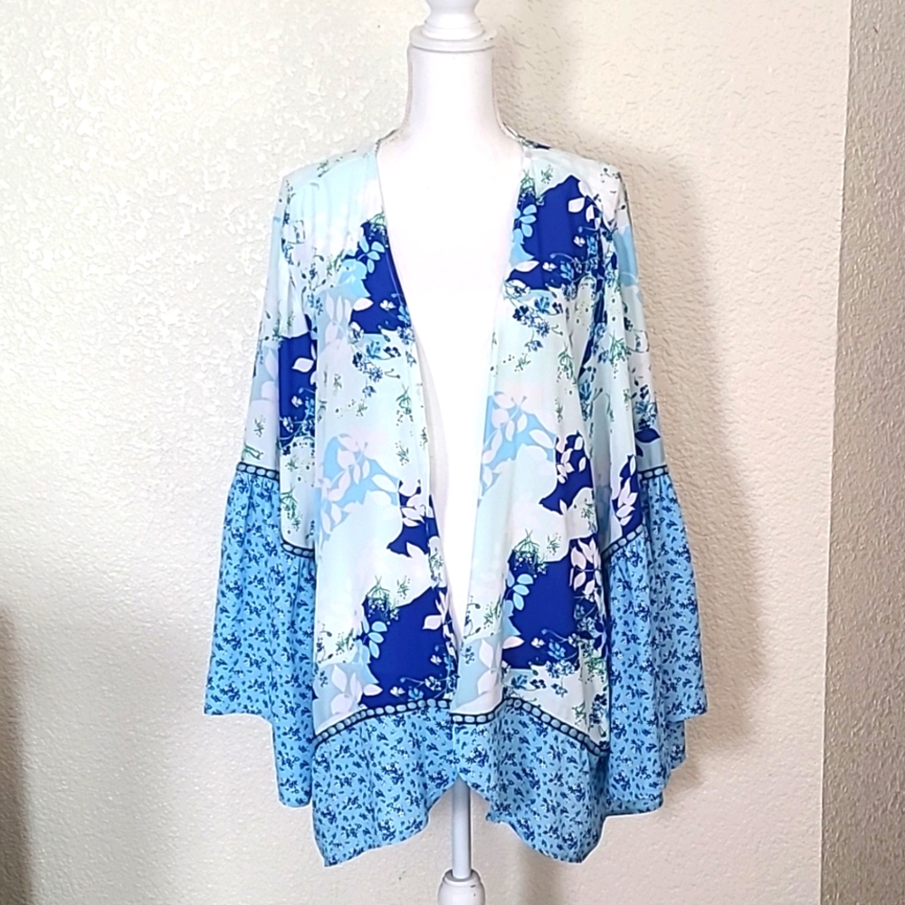 Pioneer Woman NWT blue floral kimono top, L/XL